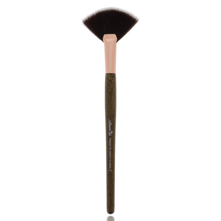 Amorus USA Face Brush 115 - Fan Brush | Highlight & Strobing Fan Brush